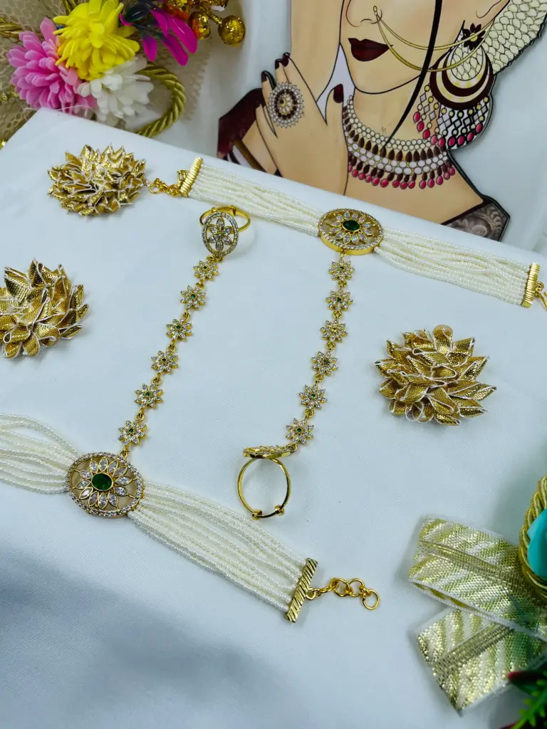 [213] American diamond single finger haathfool