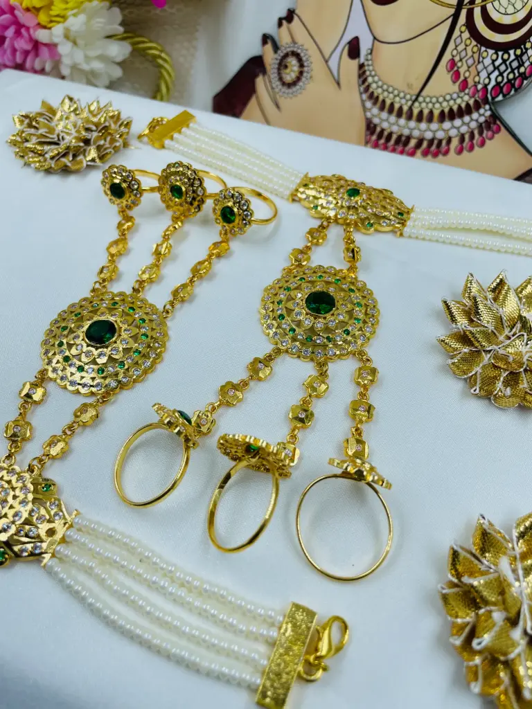 [214] Green color three finger micropolish haathfool