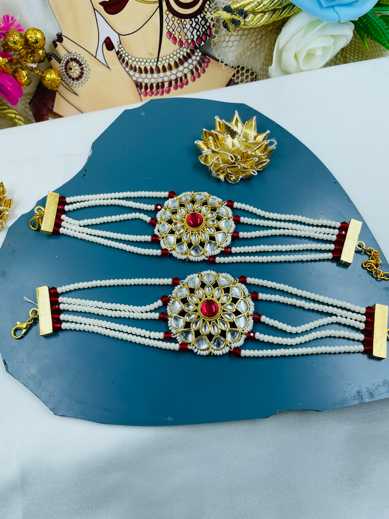 Red kundan bracelet 