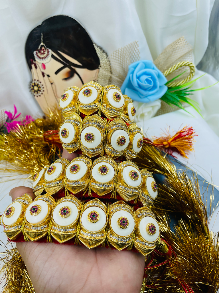 White Boor Oval Shape Red Color Baju/Poonch Set 