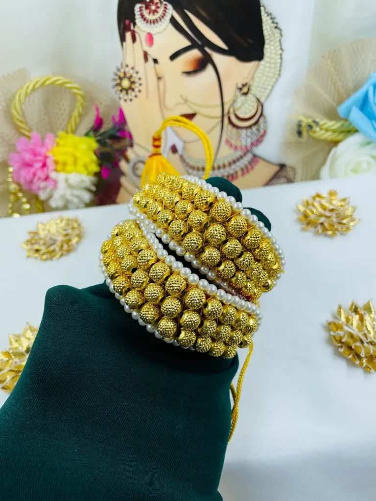 Moti Dana Poonchi