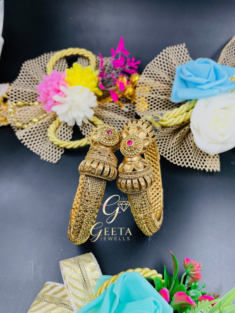 Maharani Choori  (2.4)