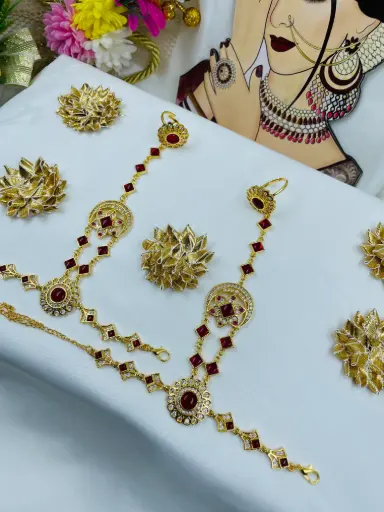 [211] Red single finger haathfool