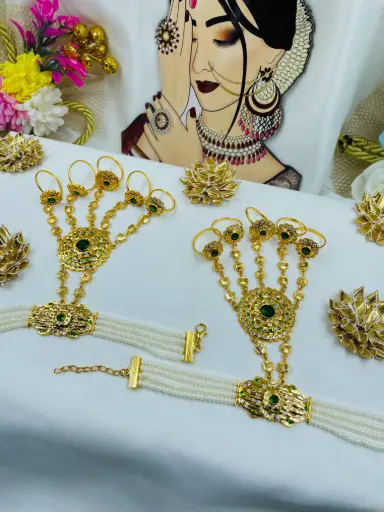 [216] Green color five finger micropolish hatthfool