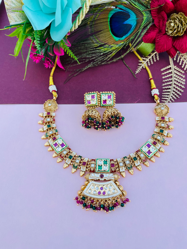 [101] Regal Kundan Majesty Set