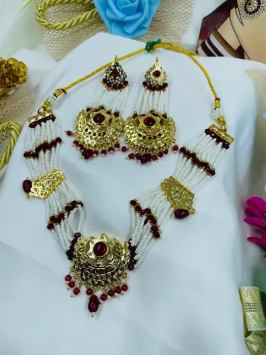 [140] Chandrika Haar Set